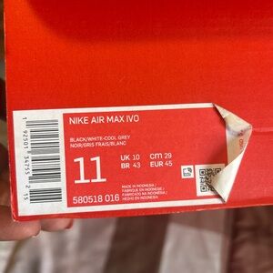 Nike Air Max IVO in Black and White